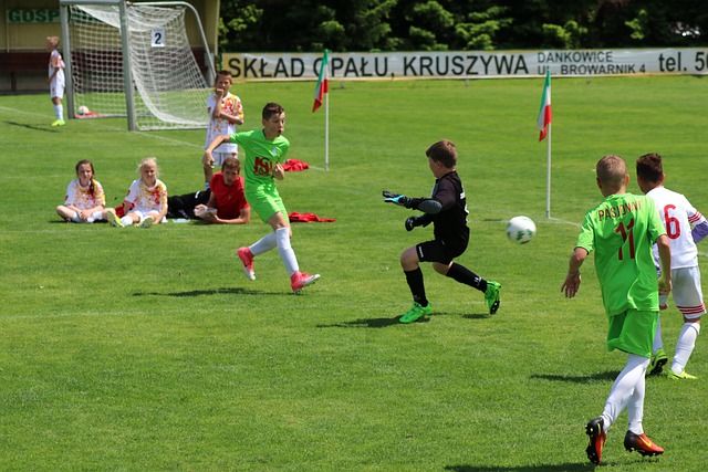 半场战报：梅州0-2英博，杨铭锐破门，毕津浩建功